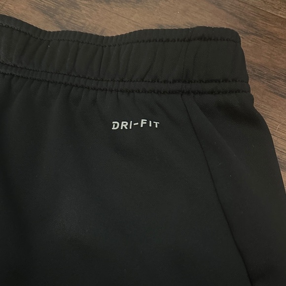 Nike Kids Black Sweatpants - Picture 4 of 4